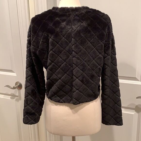 NEW ZARA Faux Fur Plush Quilted Cropped Black Sweater, Size Small - Picture 5 of 9